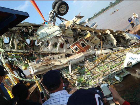Photos du crash de l'ATR 72 de Lao Airlines