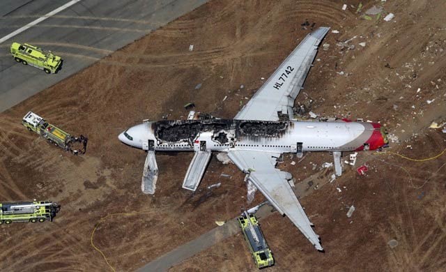 Asiana Airlines Boeing 777-28EER plane crash - San Francisco, California, USA