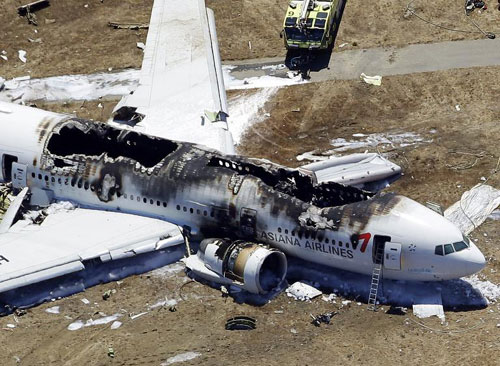 Photos du crash du Boeing 777 d'Asiana Airlines