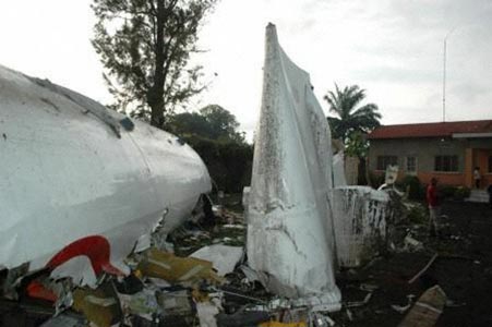Photos du crash du Fokker F-50 de CAA
