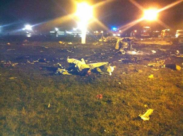 Photos of the Tatarstan Airlines Boeing 737 crash