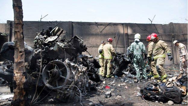 Photos du crash de l'HESA IrAn-140-100 de Sepahan Airlines