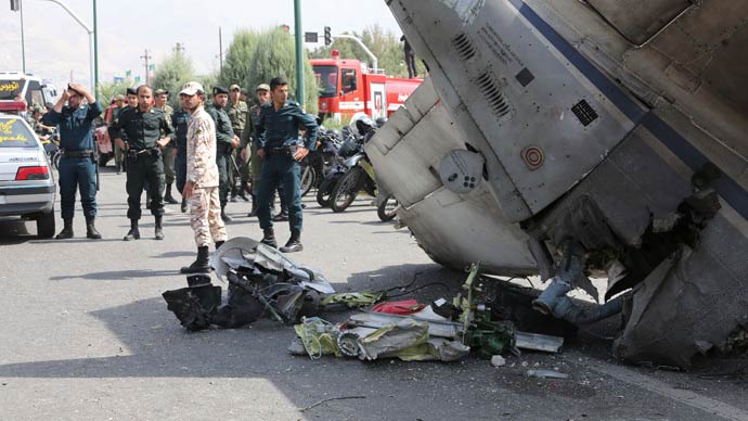 Photos du crash de l'HESA IrAn-140-100 de Sepahan Airlines