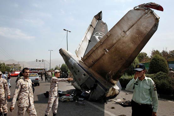 Photos du crash de l'HESA IrAn-140-100 de Sepahan Airlines