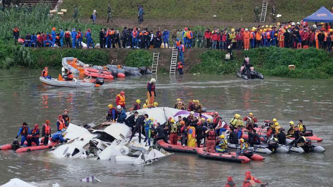 Photos of the TransAsia Airways ATR 72 crash