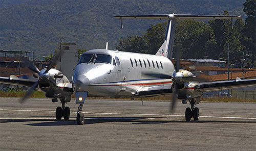 Aircraft similar to the one which crashed (Beechcraft 1900C)