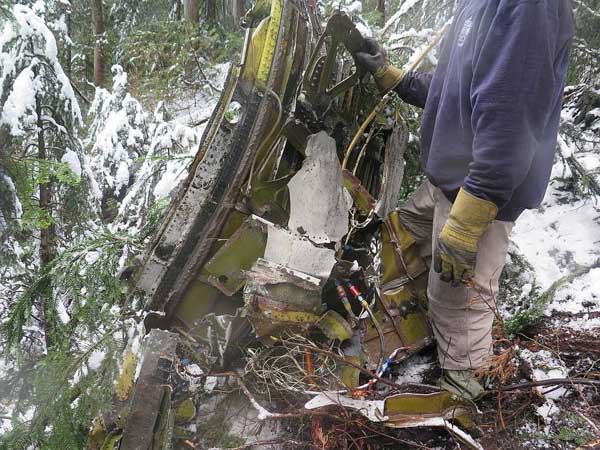 Photos of the Carson Air Swearingen 226 crash