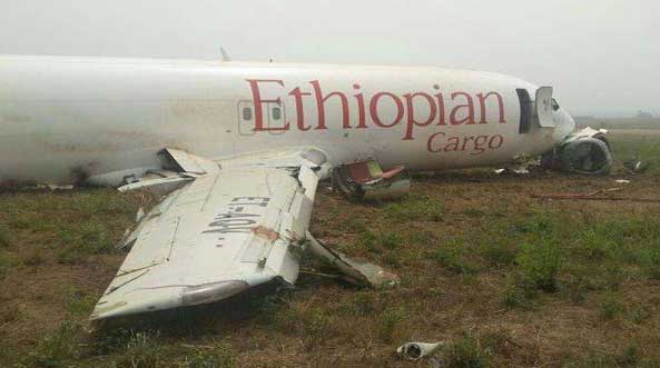 Photos du crash du Boeing 737 cargo d'Ethiopian Airlines