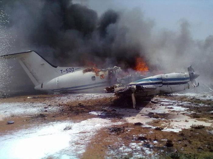 Air Guicango Embraer 120ER plane crash - Cuílo, Angola