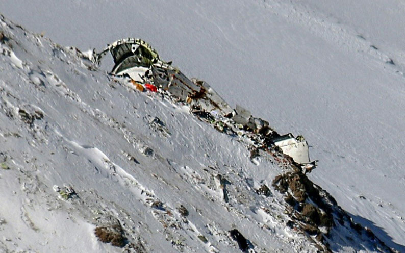 Photos du crash de l'ATR 72 d'Iran Aseman