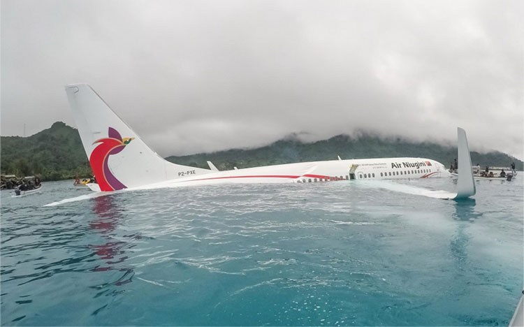 Air Niugini Boeing 737-8BK plane crash - Chuuk, Micronesia