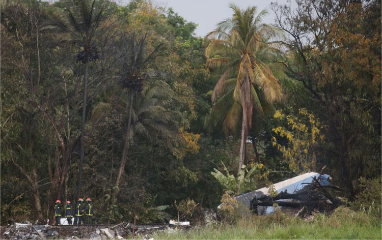 Photos of the Cubana de Aviación Boeing 737 crash