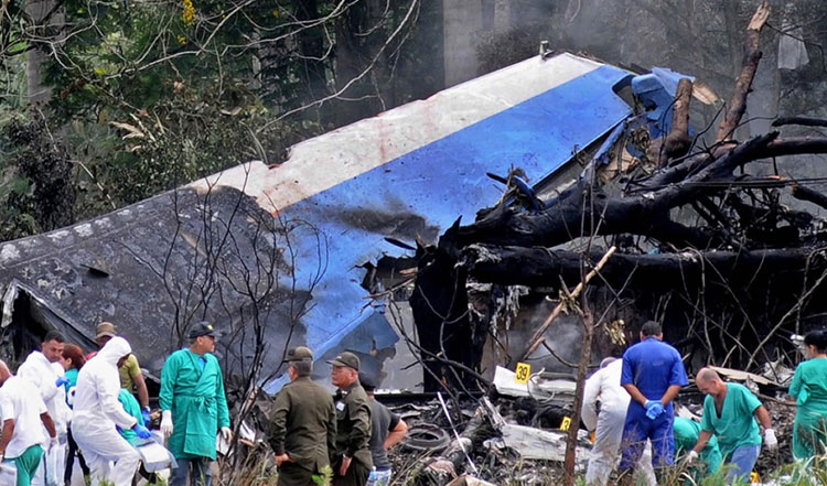 Photos of the Cubana de Aviación Boeing 737 crash