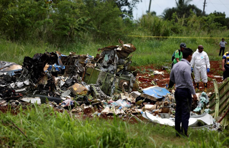 Photos of the Cubana de Aviación Boeing 737 crash