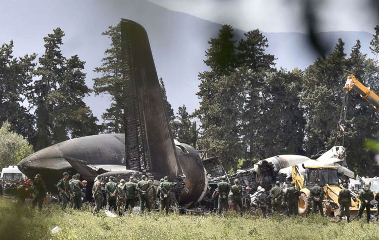 Photos of the Algerian Air Force Ilyushin Il-76TD crash