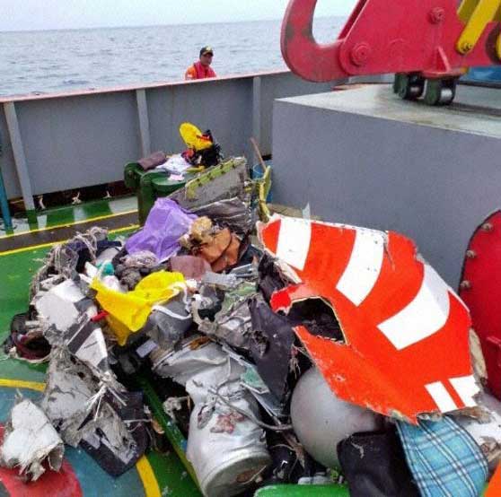Photos du crash du Boeing 737 de Lion Air