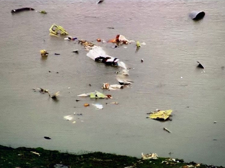 Photos du crash du Boeing 767 cargo d'Atlas Air