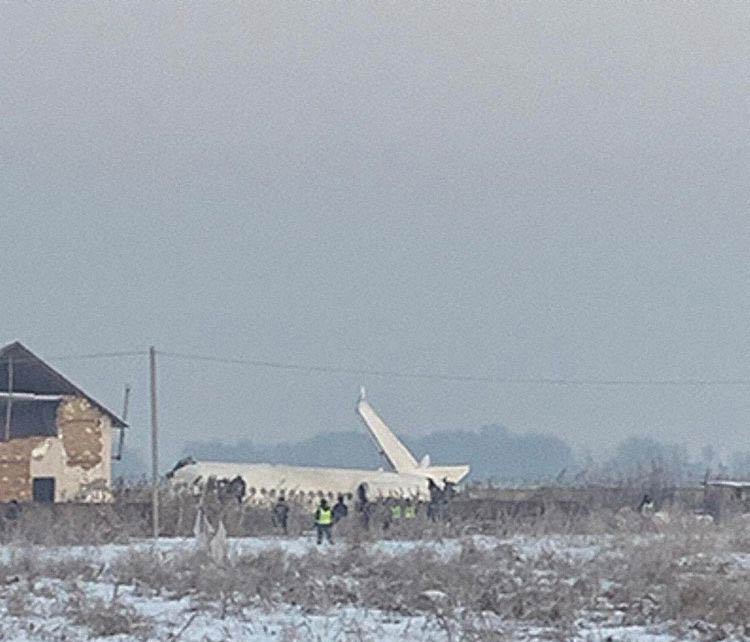 Photos du crash du Fokker F-100 de Bek Air