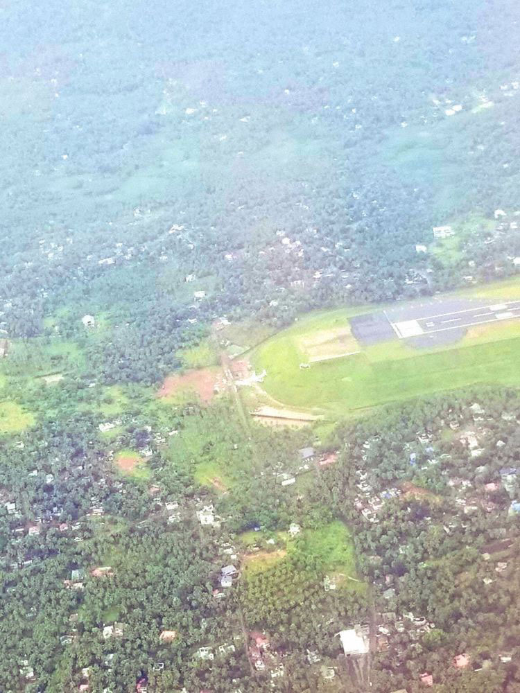 Photos du crash du Boeing 737 d'Air India Express