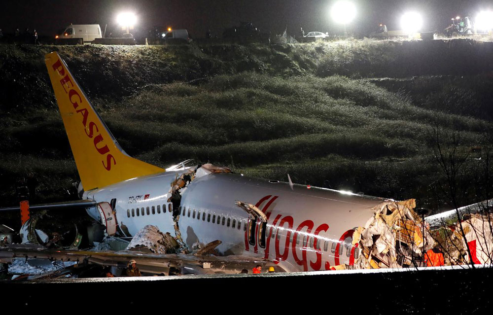 Photos of the Pegasus Airlines Boeing 737 crash