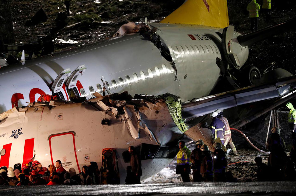 Photos of the Pegasus Airlines Boeing 737 crash