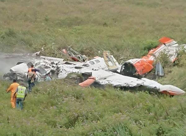 Photos du crash du Let L-410 de Kin Avia