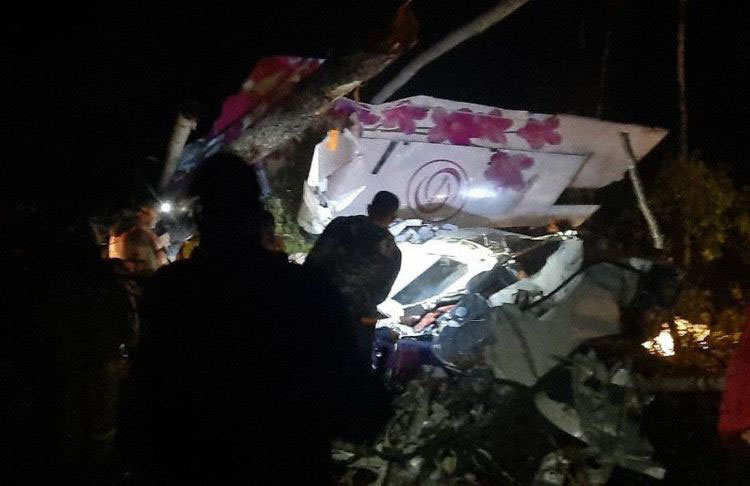 Photos du crash du Let L-410 d'Aeroservice