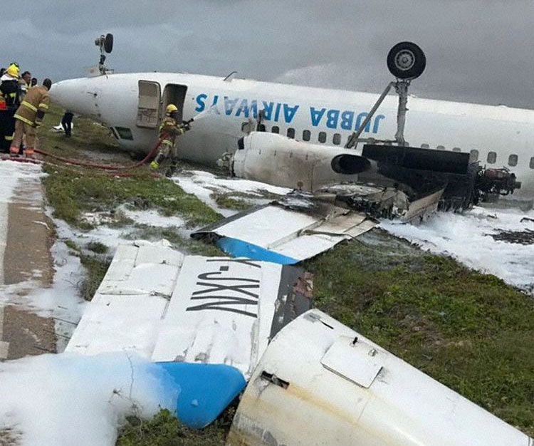 Photos du crash du Fokker F-50 de Jubba Airways