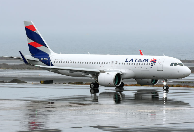 Aircraft similar to the one which crashed (Airbus A320-271N)