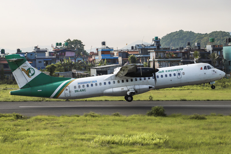 Aircraft similar to the one which crashed (ATR 72-500)