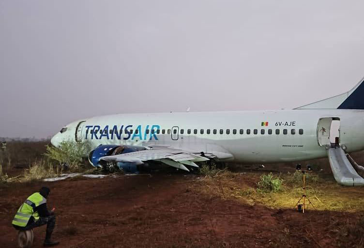 Photos du crash du Boeing 737 de Transair Senegal