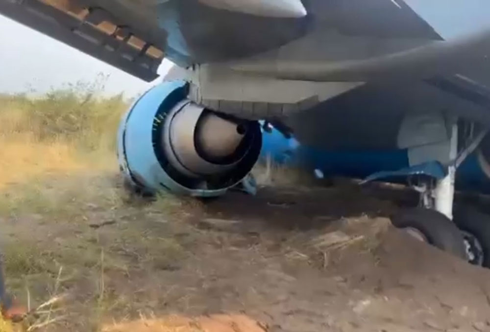 Photos du crash du Boeing 737 cargo de Serve Air Cargo