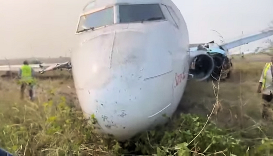 Photos du crash du Boeing 737 cargo de Serve Air Cargo