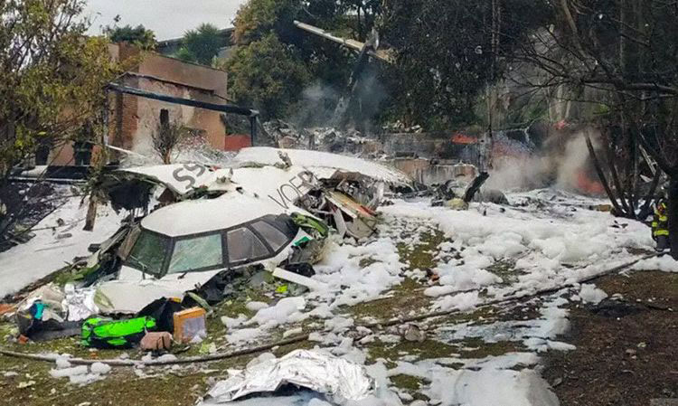 Photos of the Voepass Linhas Aéreas ATR 72 crash