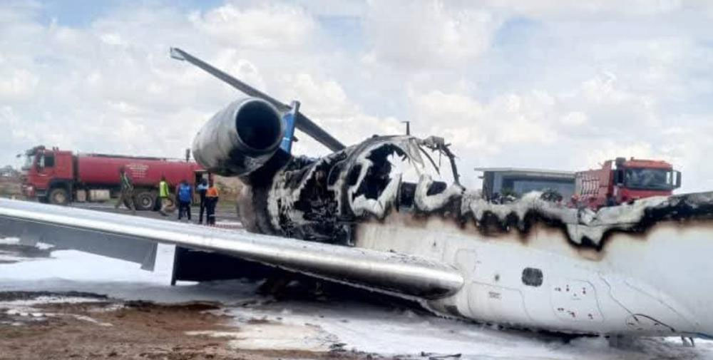Photo 2 of 4 : AirJet Angola Embraer 145LR plane crash - Kolwezi, Congo
