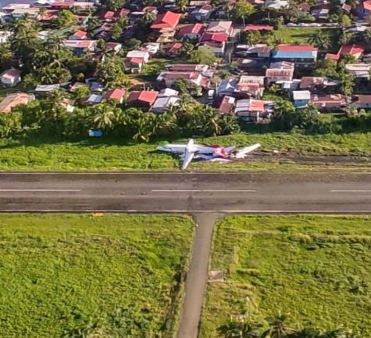 Photo 1 sur 4 : Accident d'un Fokker F-50 d' Air Panama - Bocas Del Toro, Panama