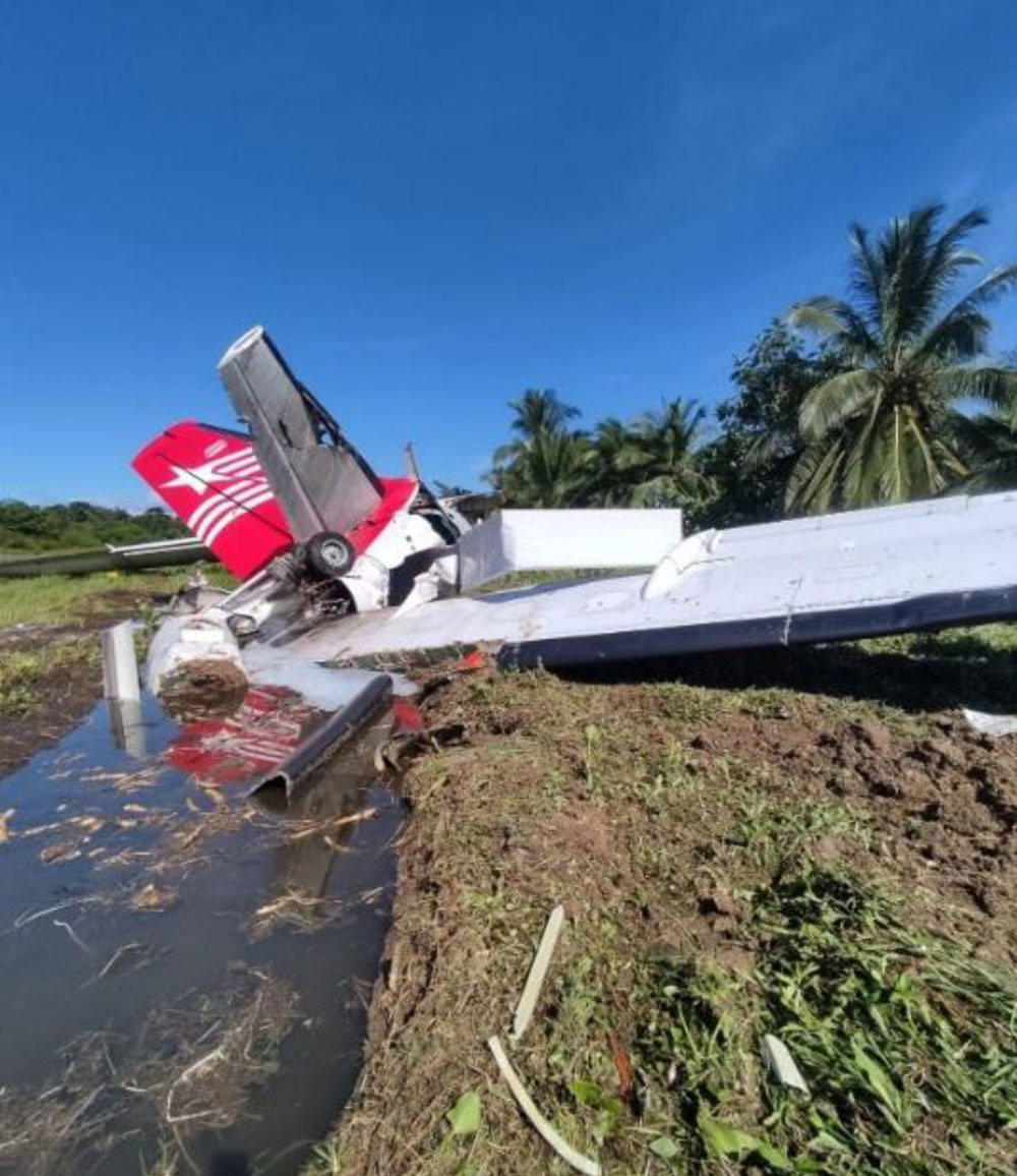 Photo 2 sur 4 : Accident d'un Fokker F-50 d' Air Panama - Bocas Del Toro, Panama