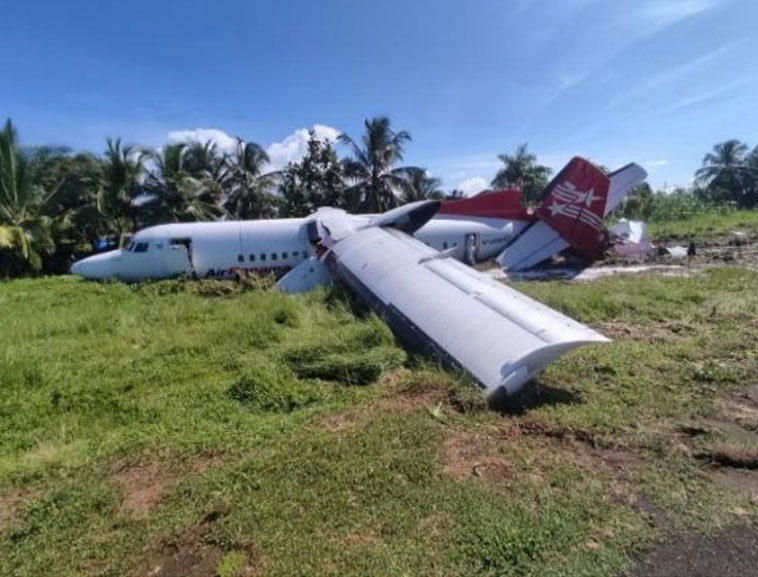 Photo 3 sur 4 : Accident d'un Fokker F-50 d' Air Panama - Bocas Del Toro, Panama