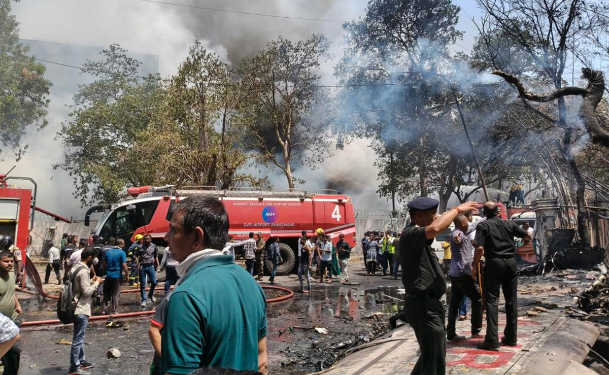 Photos du crash du Boeing 787 d'Air India