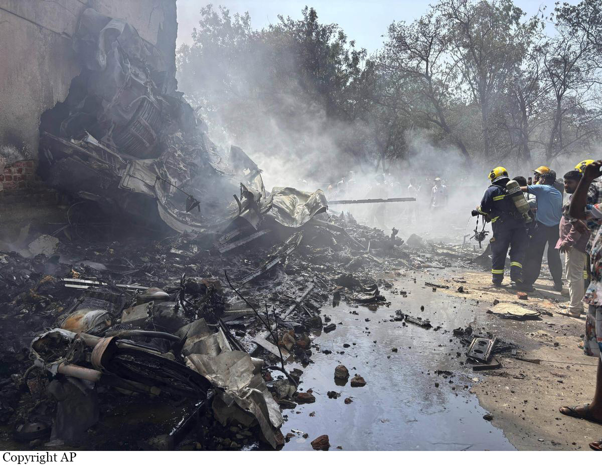 Photos du crash du Boeing 787 d'Air India