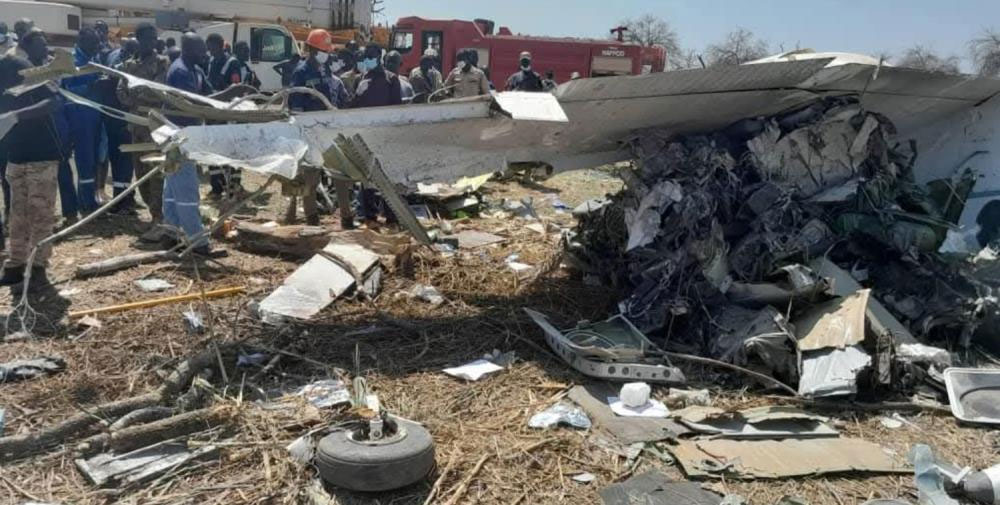 Photo 2 of 3 : Light Air Services Beechcraft 1900D plane crash - Unity Oilfield, South Sudan