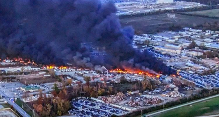Photos du crash du MD-11F d'UPS
