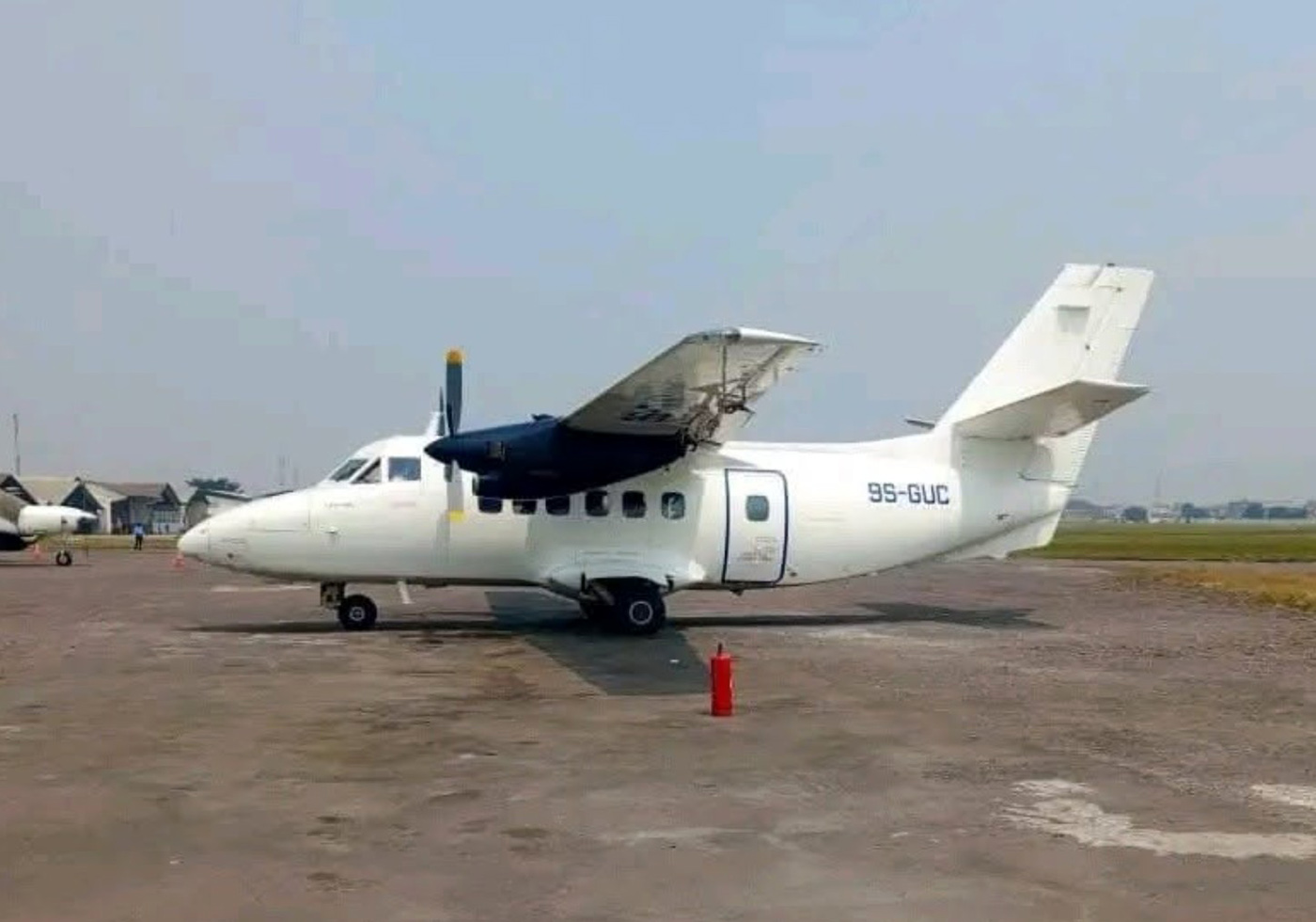 Aircraft similar to the one which crashed (Let L-410UVP)