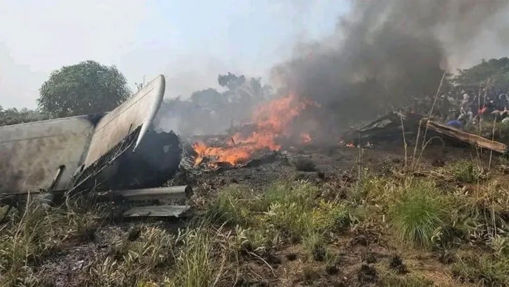 TRACEP Congo Aviation Let L-410UVP plane crash - Kenge, Congo