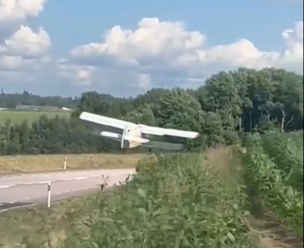 Antonov 2 Battles Nature's Obstacles in Jaw-Dropping Crash