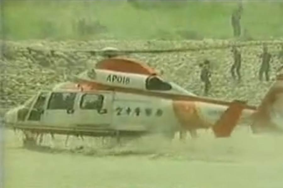 Dauphin helicopter crash in a river
