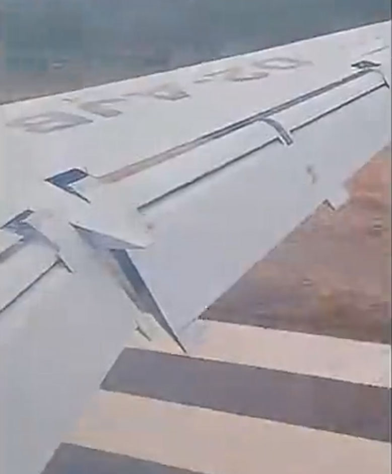 L'Embraer ERJ-145 se pose avant la piste