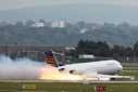 Atterrissage sur le ventre d'un Fokker 100