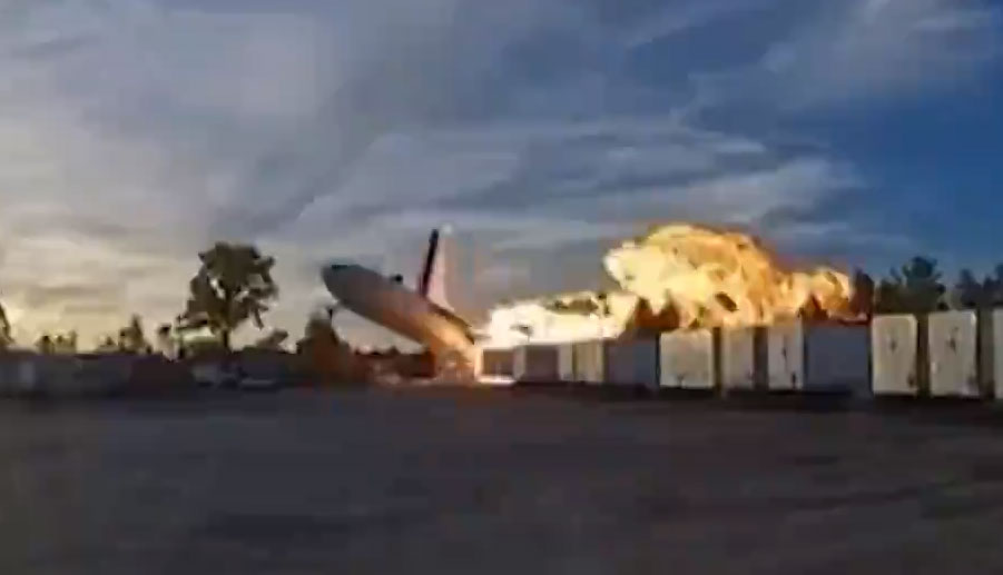 Le MD11 cargo d'UPS s'écrase après qu'un moteur se détache de l'aile