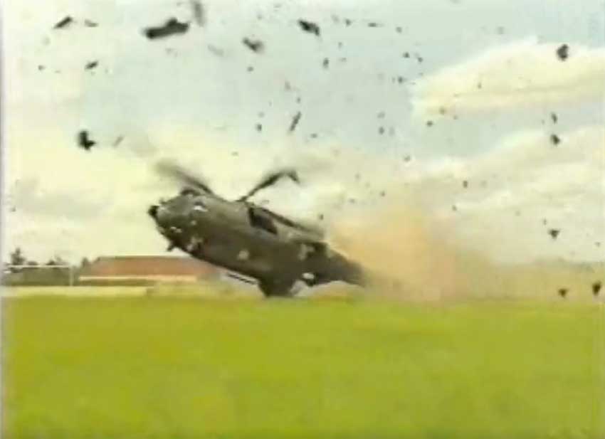 Terrific French Army helicopter landing in Paris